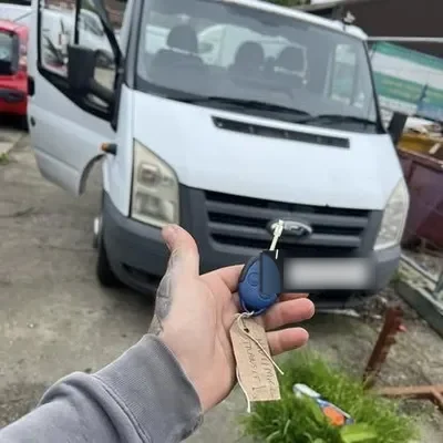 Replacement remote key for a Ford Transit van