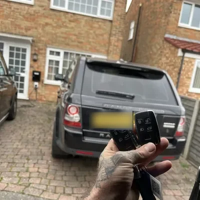 New smart keys supplied for a black Range Rover